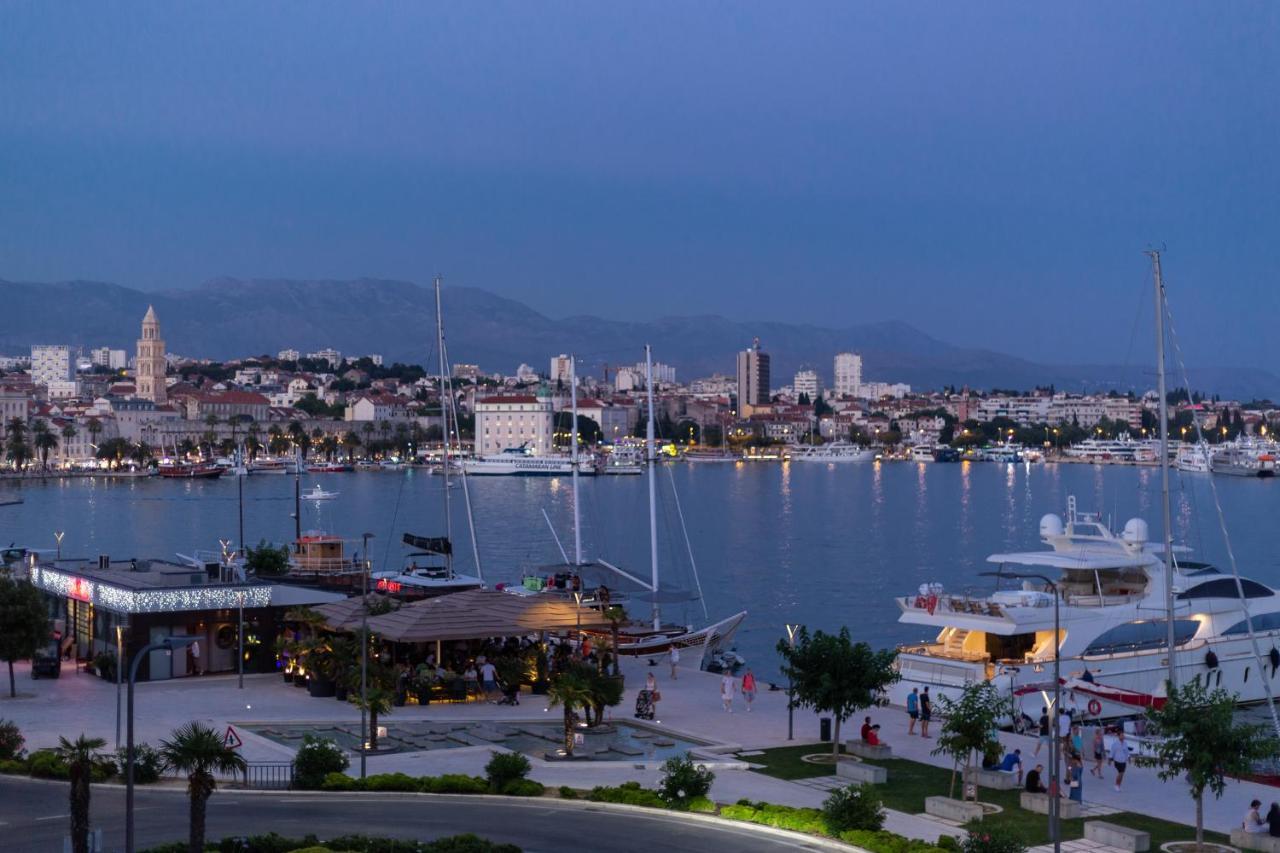 Sun And Sea Deluxe Apartments Split Bagian luar foto